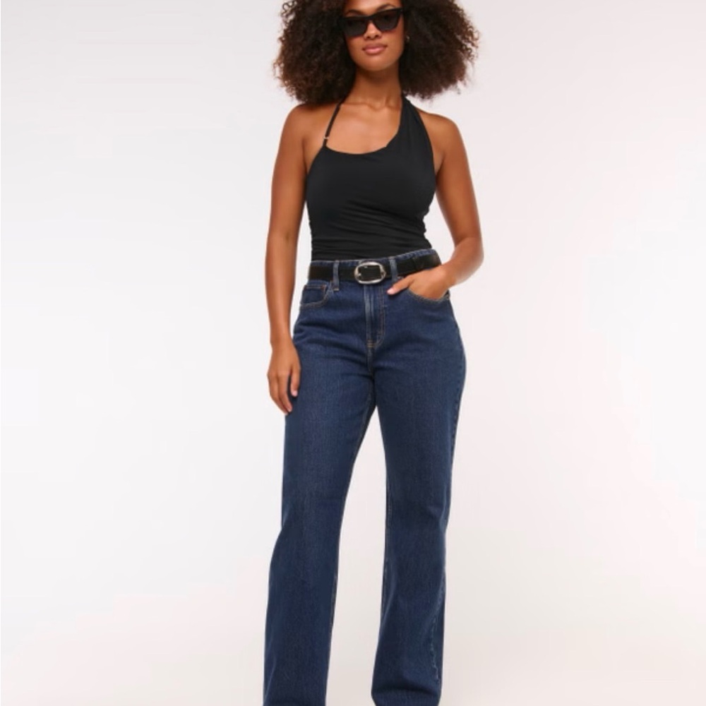 Abercrombie & Fitch High Rise, Curve Love, 90’s Relaxed, 28-LONG Dark Wash Jeans